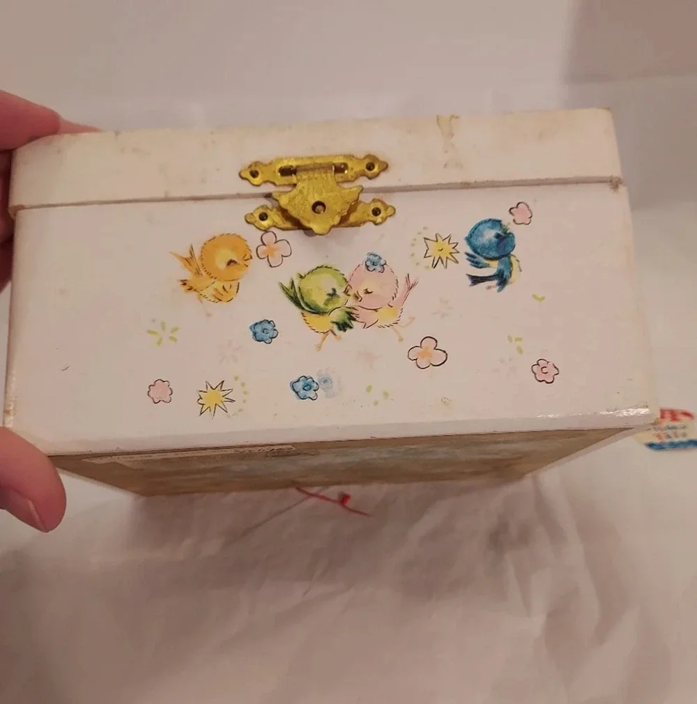 Vintage 1969 Holiday Fair Music Box - Around The World In 80 Days - Fair